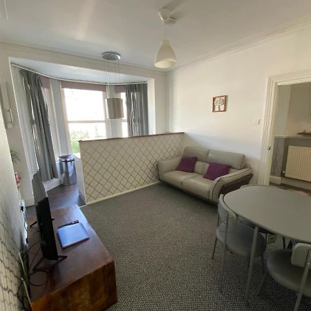 The Walnut Suite Lovely One Bedroom Flat In Stoke. Πλίμουθ Εξωτερικό φωτογραφία