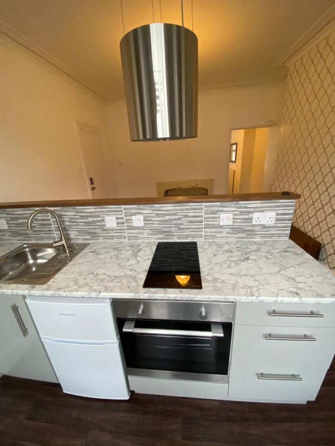 The Walnut Suite Lovely One Bedroom Flat In Stoke. Πλίμουθ Εξωτερικό φωτογραφία