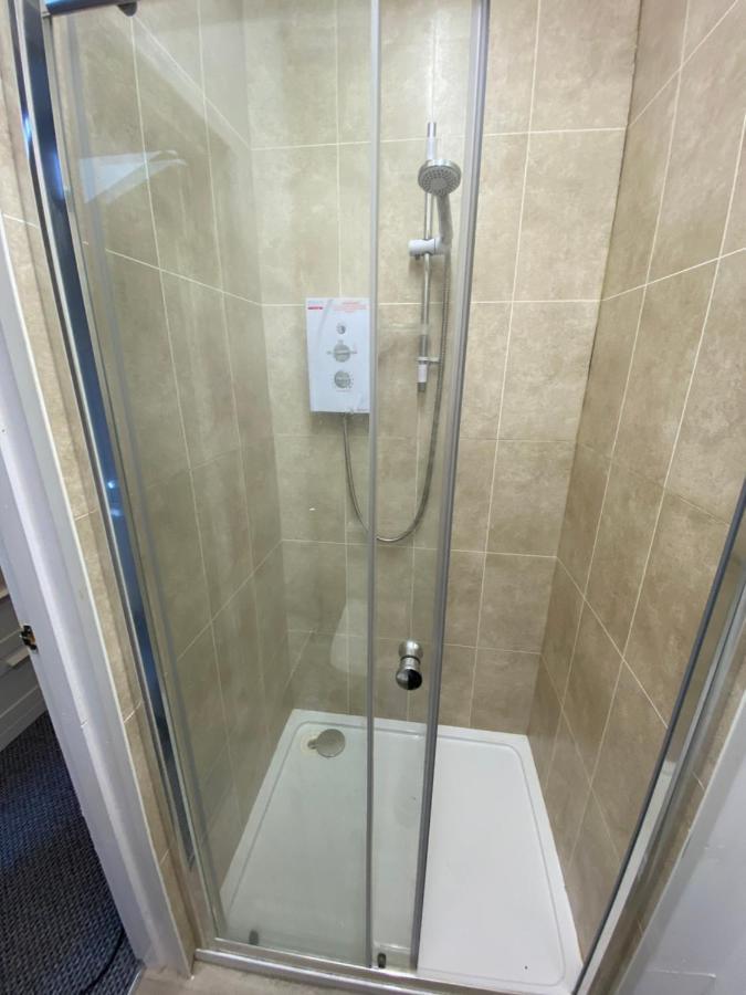 The Walnut Suite Lovely One Bedroom Flat In Stoke. Πλίμουθ Εξωτερικό φωτογραφία