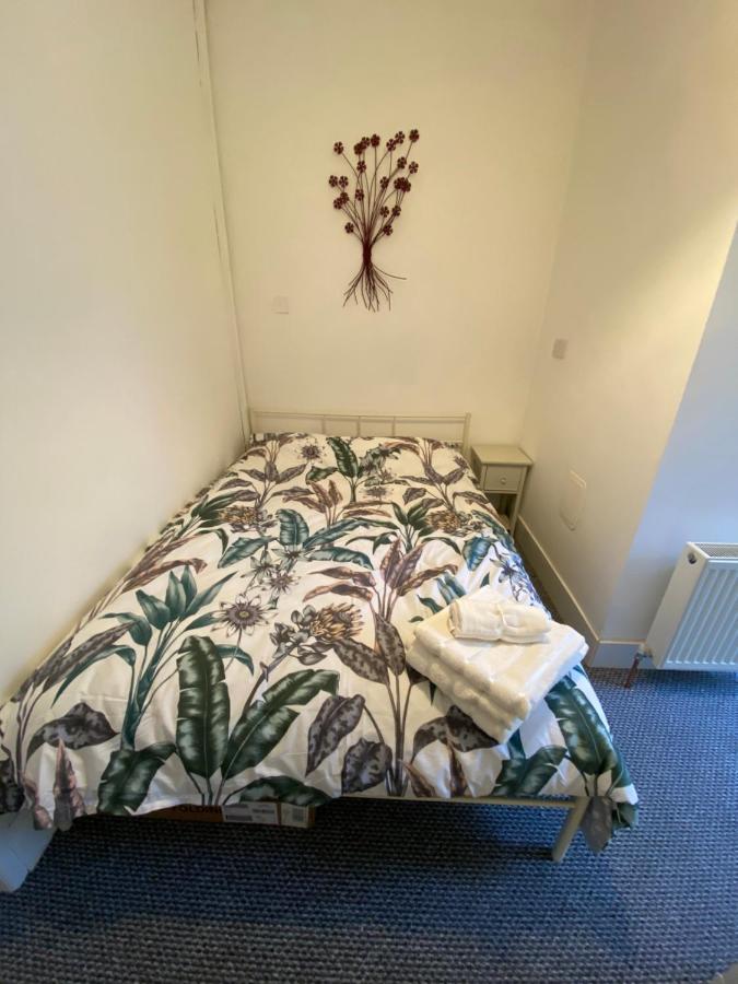The Walnut Suite Lovely One Bedroom Flat In Stoke. Πλίμουθ Εξωτερικό φωτογραφία